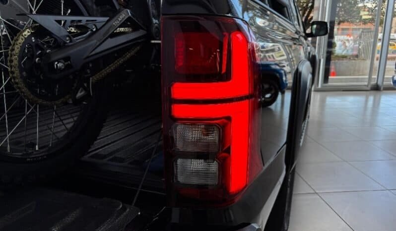 
Mitsubishi L200 TRITON full									