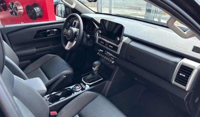 
Mitsubishi L200 TRITON full									