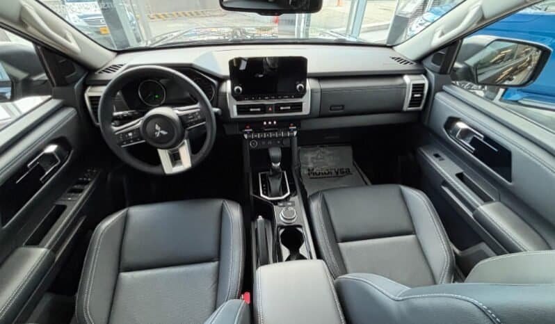 
Mitsubishi L200 TRITON full									