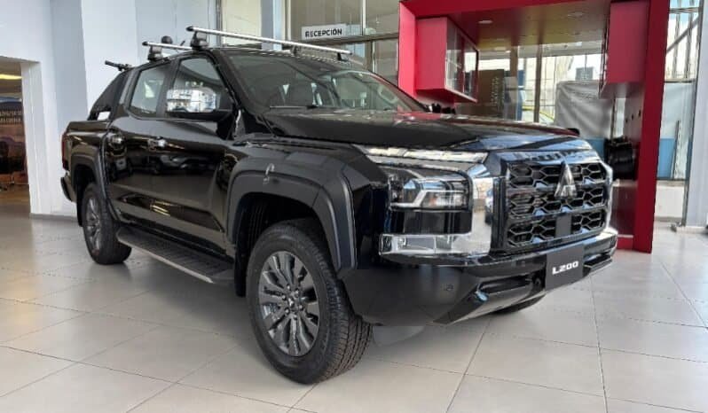 
Mitsubishi L200 TRITON full									