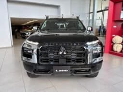 
Mitsubishi L200 TRITON full									