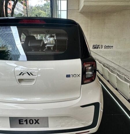 
								JAC E10X full									