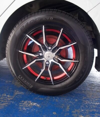 
								Hyundai Accent full									