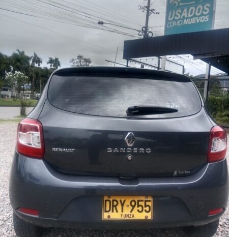 
								Renault Sandero full									