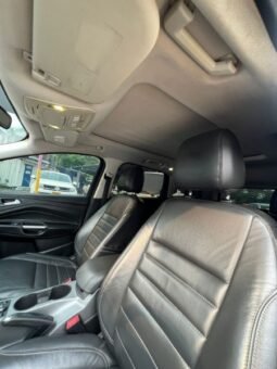 
										Ford Escape SE full									