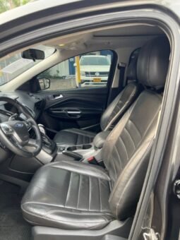 
										Ford Escape SE full									