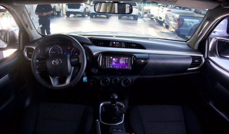
								Toyota Hilux full									