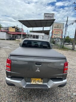 
										Mitsubishi L200 full									