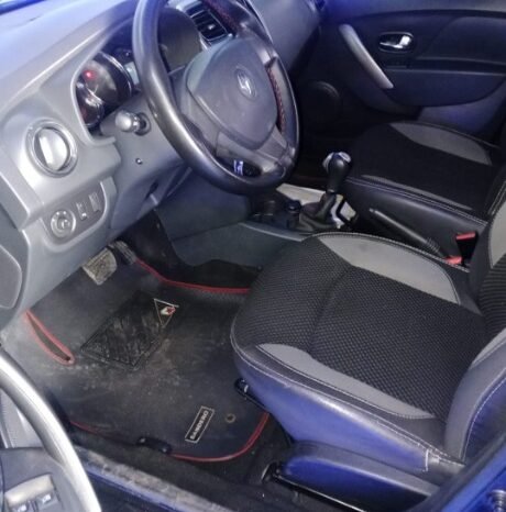 
								Renault Sandero full									