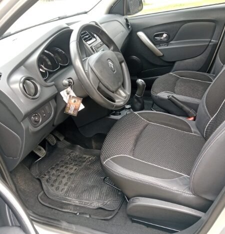 
								Renault Sandero Stepway full									