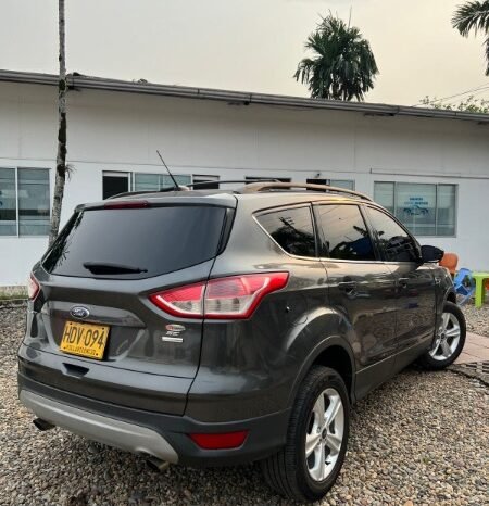 
								Ford Escape SE full									