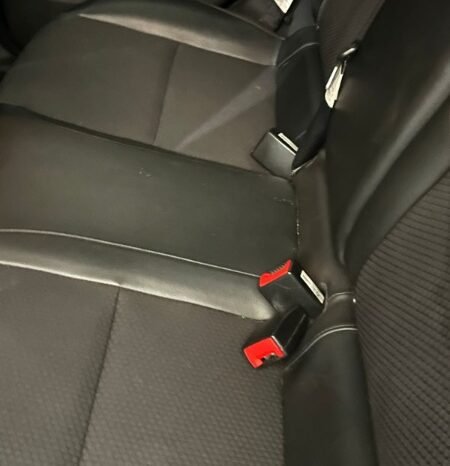 
								Chevrolet Onix Rs full									