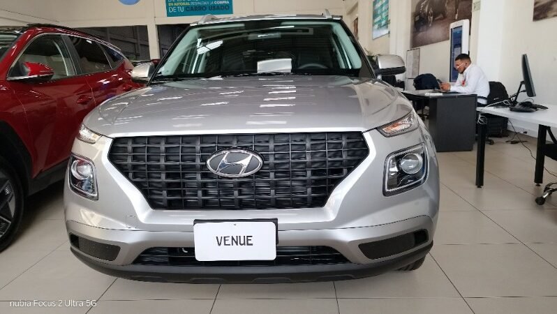 
								Hyundai VENUE LIMITED SR AT full									