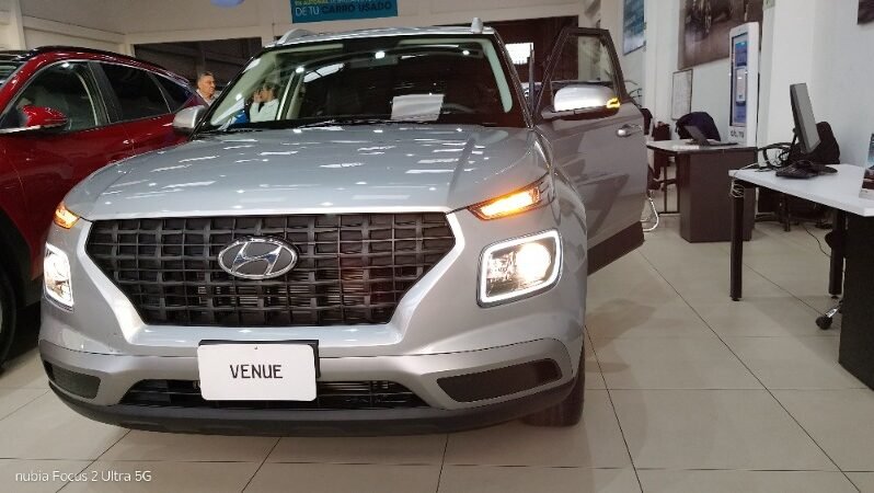 
								Hyundai VENUE LIMITED SR AT full									
