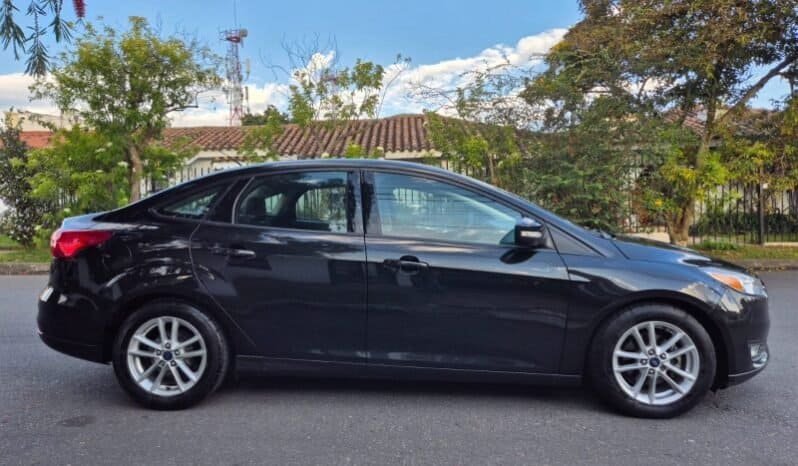 
Ford focus se full									
