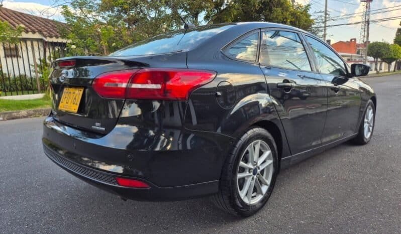 
Ford focus se full									
