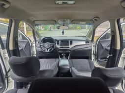 
										Kia carens suv full									