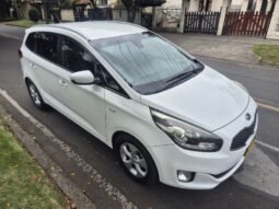 
										Kia carens suv full									