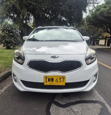 
								Kia carens suv full									