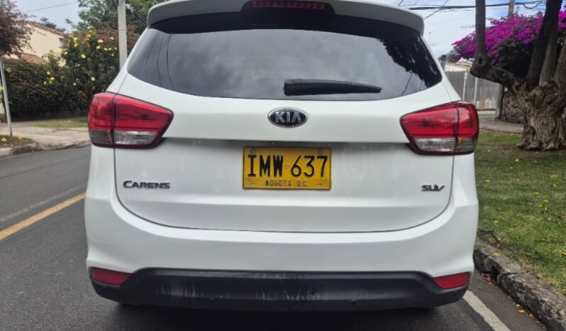 
								Kia carens suv full									