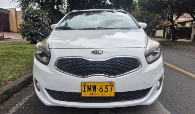 
								Kia carens suv full									