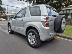 
										Suzuki Grand Vitara full									