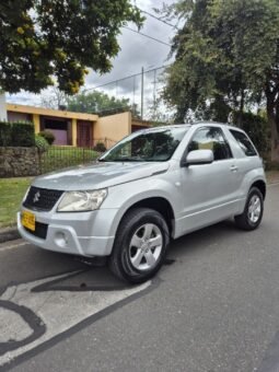 
										Suzuki Grand Vitara full									