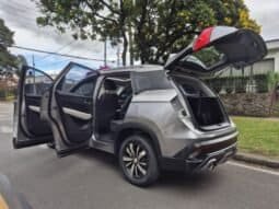 
Chevrolet captiva LTZ full									