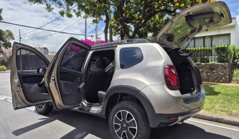 
Renault Duster zen full									