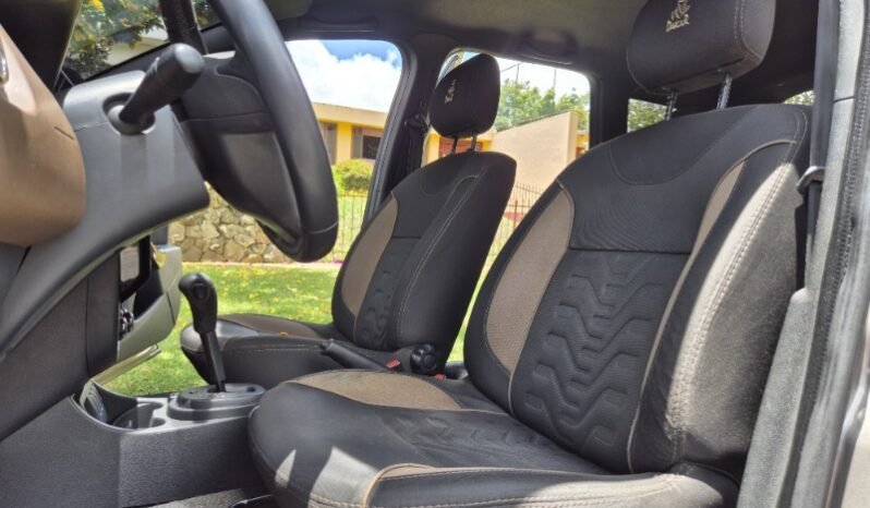 
Renault Duster zen full									