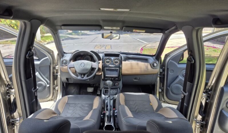 
Renault Duster zen full									