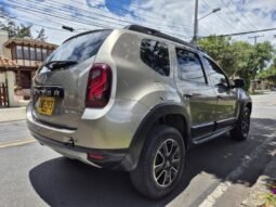 
Renault Duster zen full									