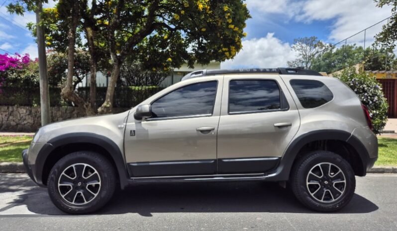 
Renault Duster zen full									