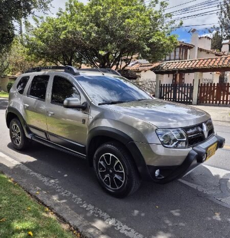 
Renault Duster zen full									