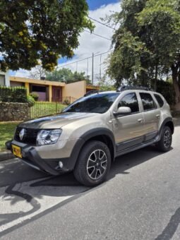 
Renault Duster zen full									