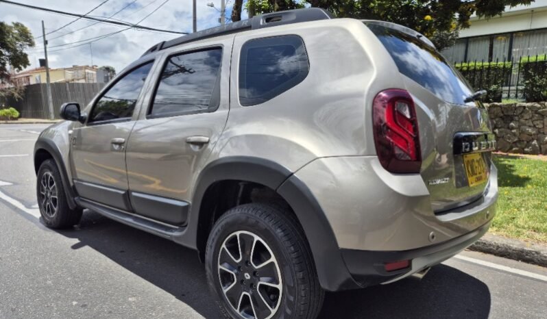 
Renault Duster zen full									