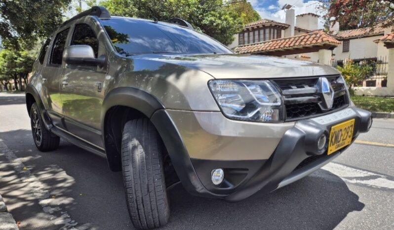 
Renault Duster zen full									