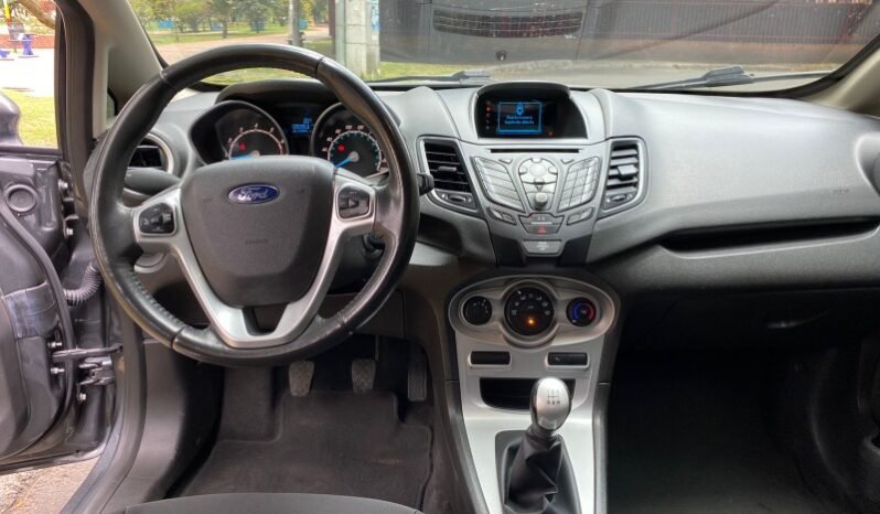 
								Ford Fiesta SE full									