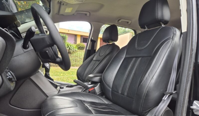 
Ford scape titanium full									