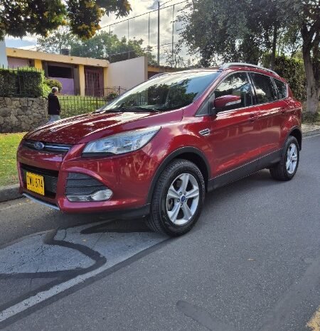 
								Ford Escape SE full									