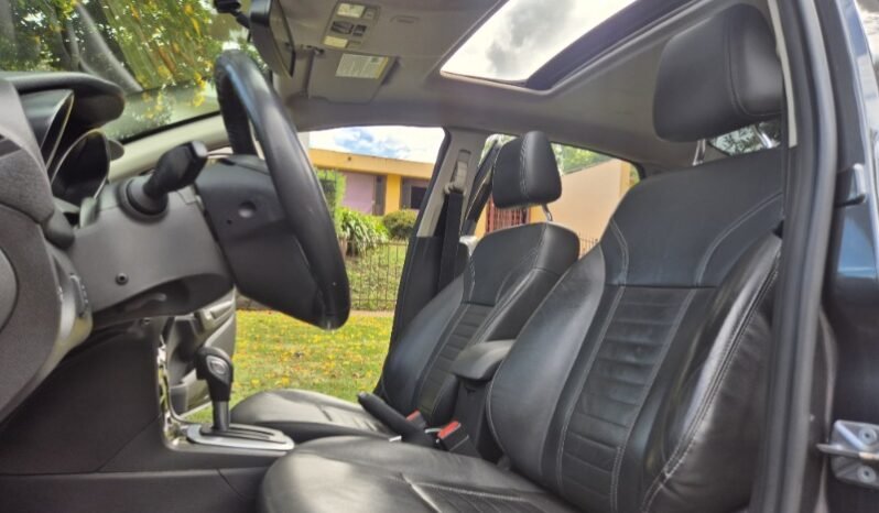 
								Ford Fiesta Titanium full									