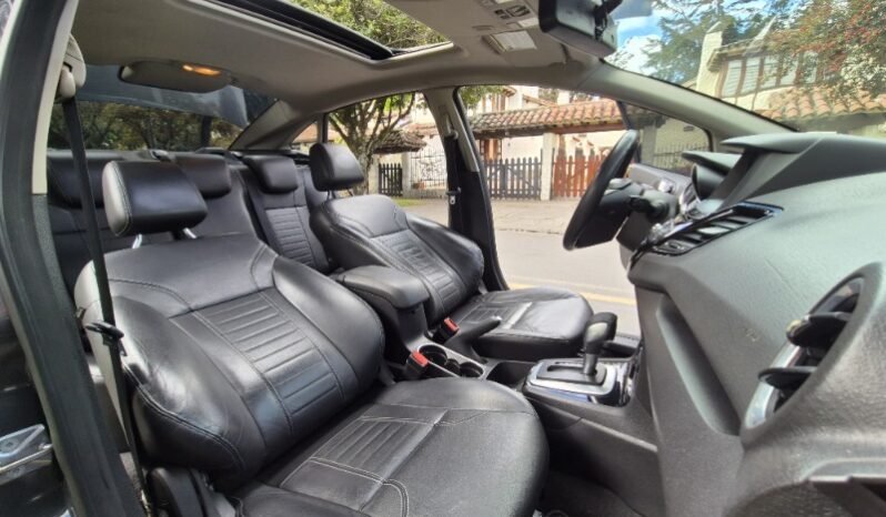 
								Ford Fiesta Titanium full									