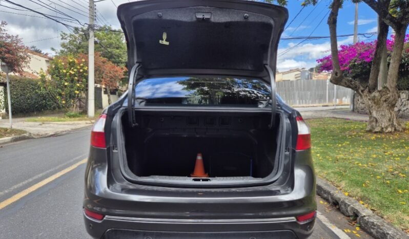 
								Ford Fiesta Titanium full									