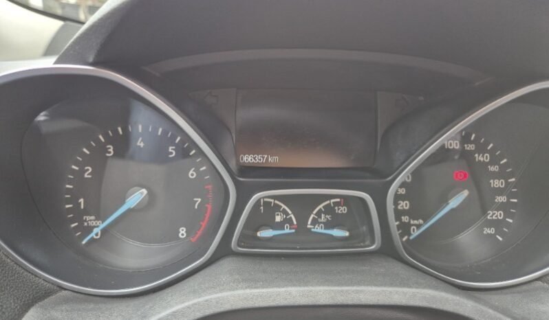 
Ford scape titanium full									