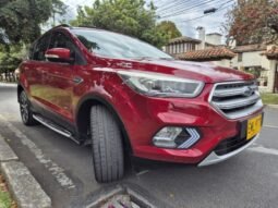 
										Ford Escape SE full									