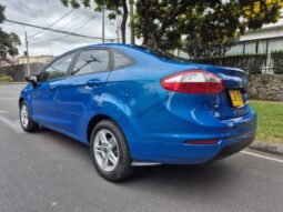 
										Ford Fiesta SE full									