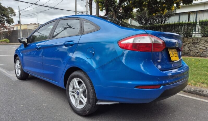 
								Ford Fiesta SE full									