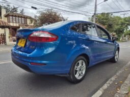 
										Ford Fiesta SE full									