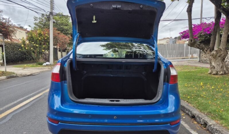 
								Ford Fiesta SE full									