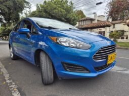 
										Ford Fiesta SE full									
